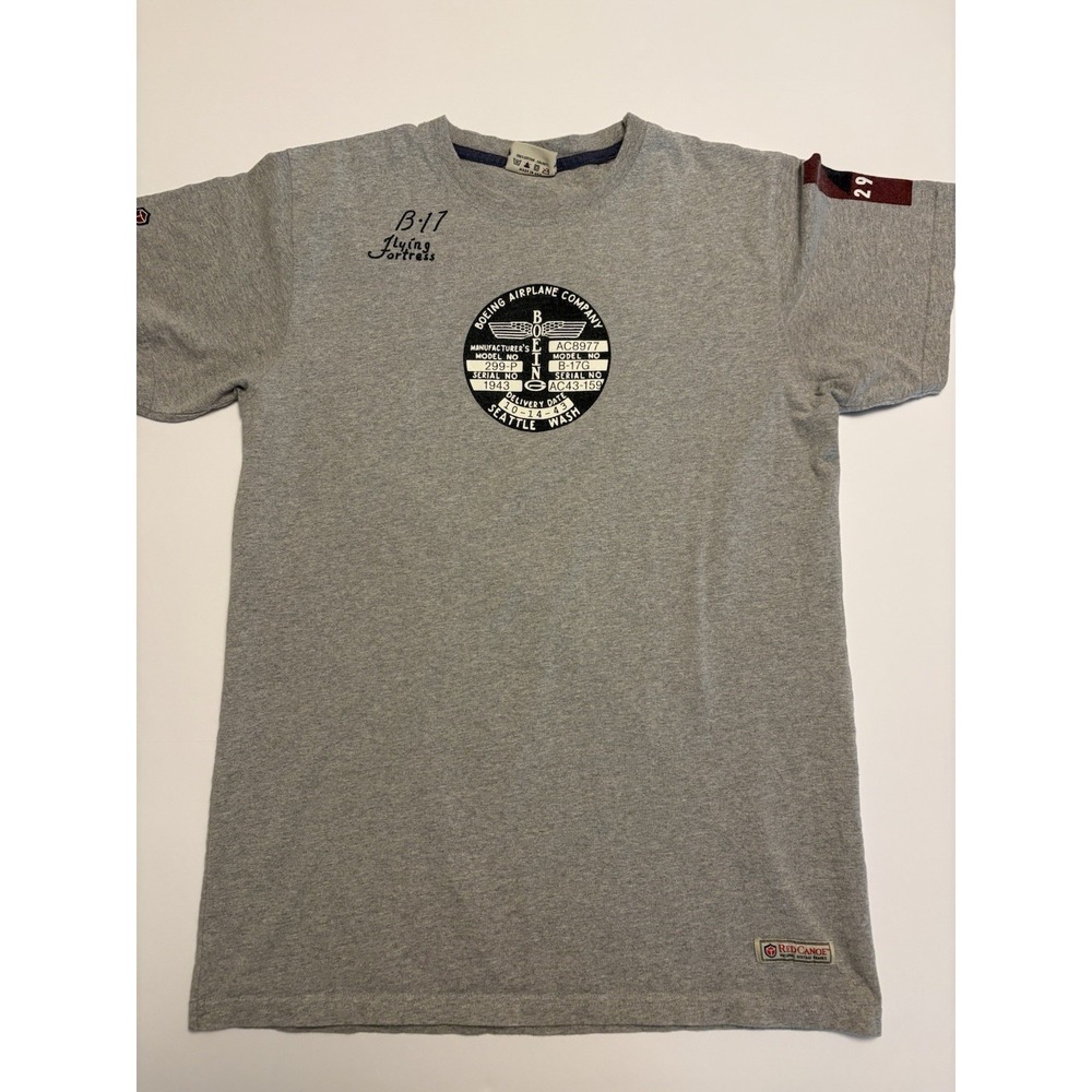 Red Canoe Boeing B-17 Flying Fortress T-Shirt Gray XL Made In USA Graphic Tee